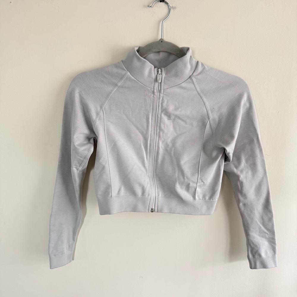 Alphalete Women's Light Gray cropped Jacket small
